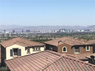 Photo #2: 2723655 Listing