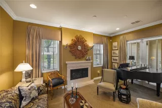 Photo #5: 2723677 Listing