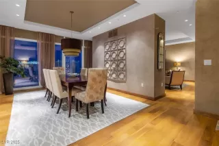 Photo #2: 2723685 Listing