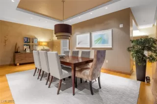 Photo #3: 2723685 Listing