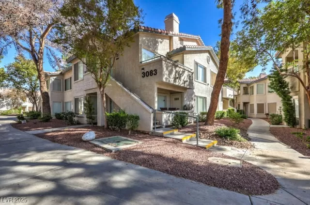 MLS: 2723689 Condo For Sale