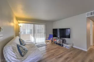 Photo #3: 2723689 Listing 