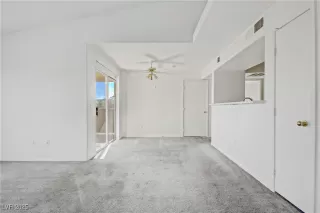 Photo #3: 2723691 Listing 