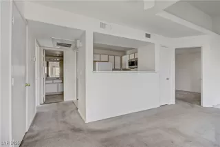 Photo #6: 2723691 Listing 