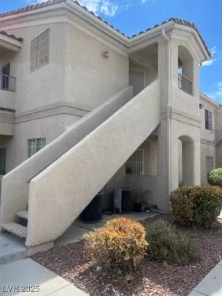 Photo #2: 2723719 Listing 