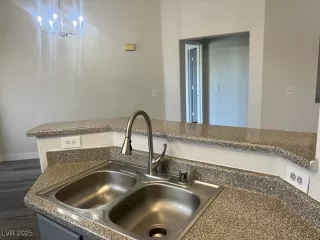 Photo #6: 2723719 Listing 