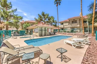 Photo #3: 2723723 Listing 