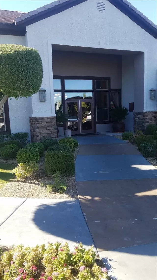 MLS: 2723740 Condo For Sale