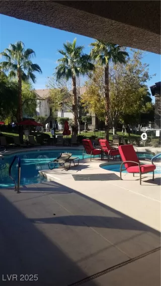 Photo #4: 2723740 Listing 