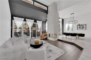 Photo #1: 2723769 Listing 