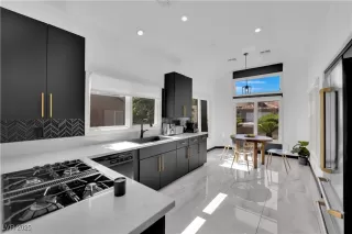 Photo #6: 2723769 Listing 