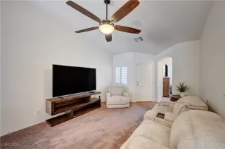 Photo #2: 2723794 Listing