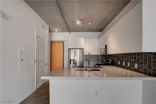 Photo #6: 2723808 Listing 