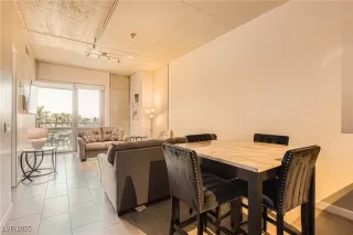 Photo #5: 2723828 Listing 