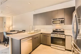 Photo #6: 2723828 Listing 