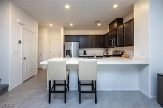 Photo #5: 2723833 Listing 