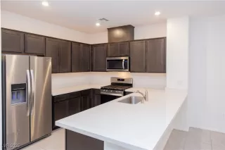 Photo #6: 2723833 Listing 