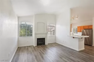 Photo #3: 2723834 Listing