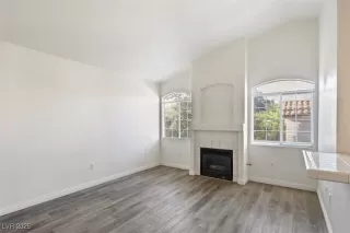 Photo #4: 2723834 Listing