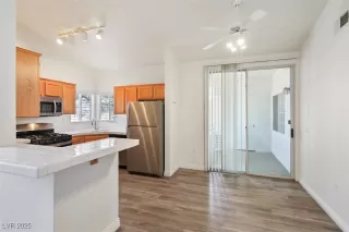 Photo #5: 2723834 Listing