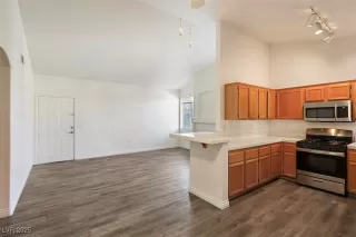 Photo #6: 2723834 Listing