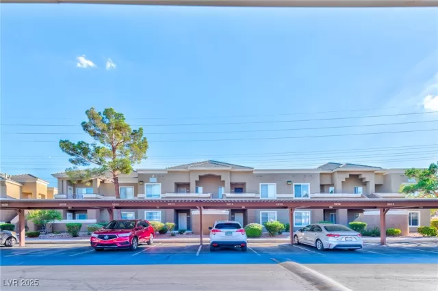 MLS: 2723838 Condo For Sale