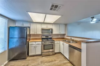 Photo #3: 2723838 Listing 