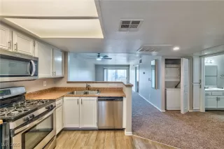 Photo #4: 2723838 Listing 