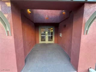 Photo #1: 2723840 Listing 