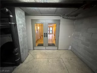 Photo #2: 2723840 Listing 