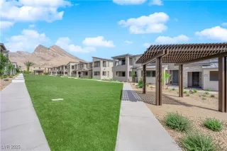 Photo #5: 2723850 Listing 