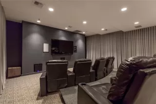 Photo #5: 2723858 Listing 