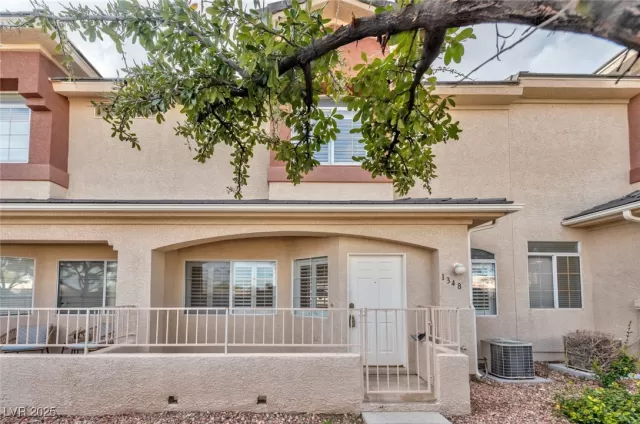 MLS: 2723868 Condo For Sale