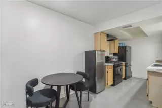 Photo #6: 2723879 Listing 