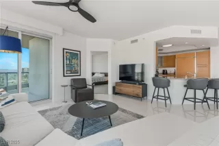 Photo #3: 2723920 Listing