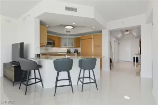 Photo #5: 2723920 Listing