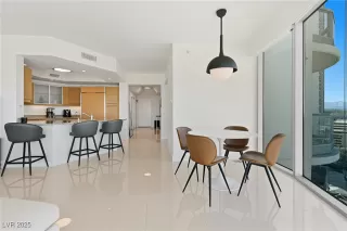 Photo #6: 2723920 Listing