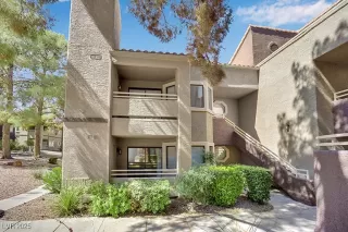 Browse active condo listings in TRAILS