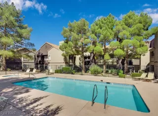 Photo #5: 2723930 Listing 