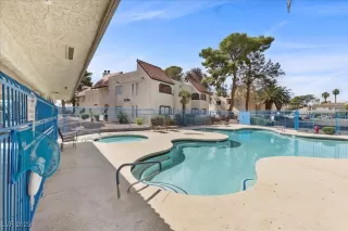 Photo #2: 2723938 Listing 