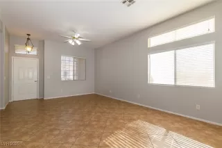 Photo #5: 2723949 Listing 