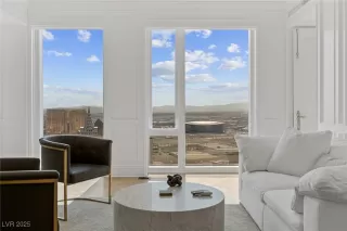 Photo #2: 2723958 Listing 