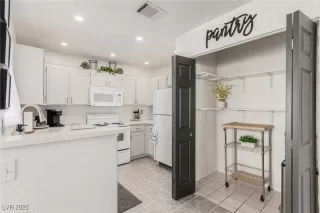 Photo #5: 2723976 Listing 