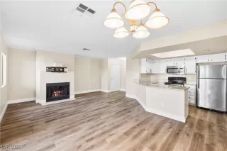 Photo #3: 2724000 Listing 