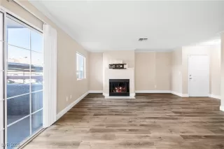 Photo #6: 2724000 Listing 