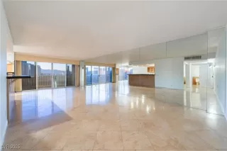 Photo #4: 2724003 Listing 