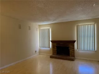 Photo #2: 2724033 Listing 