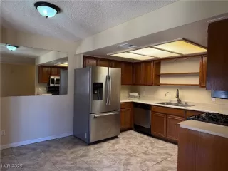 Photo #4: 2724033 Listing 