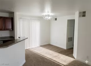 Photo #6: 2724042 Listing 