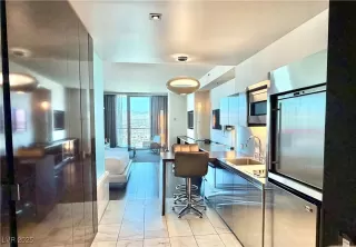 Photo #1: 2724068 Listing 